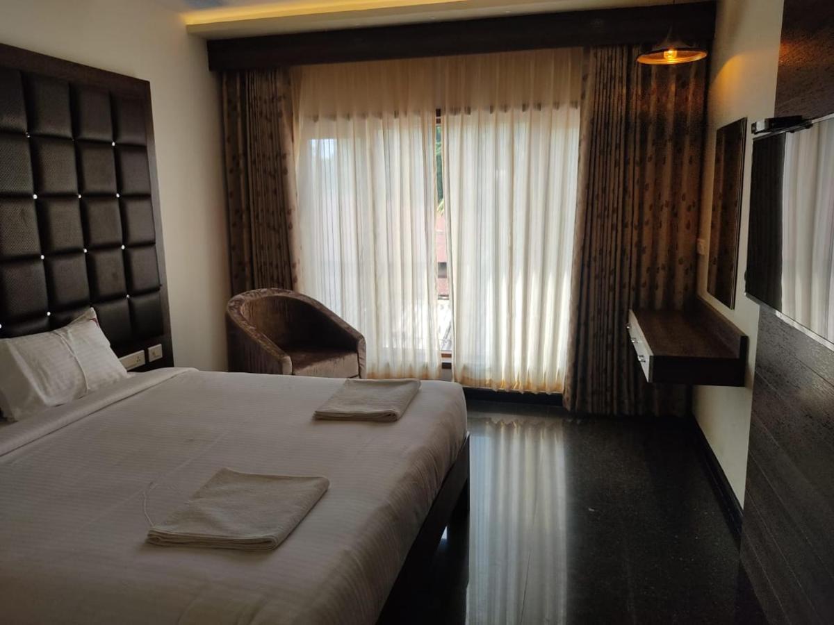 Hotel Vijayarani Tiruchirappalli Exterior photo